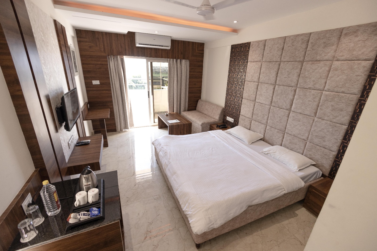 HOtel at ujjain near railway station - room and balcony